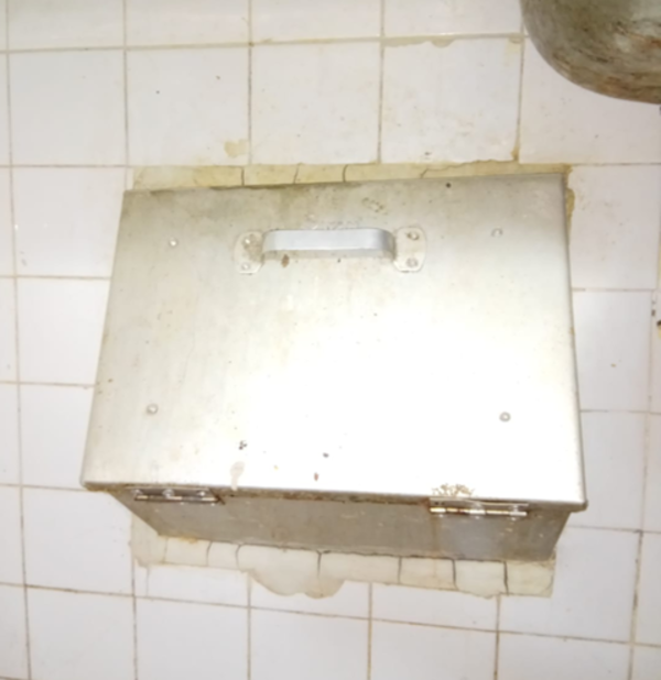 HIP-Blk239 Tampines St21 (refuse chute hopper before replacement)